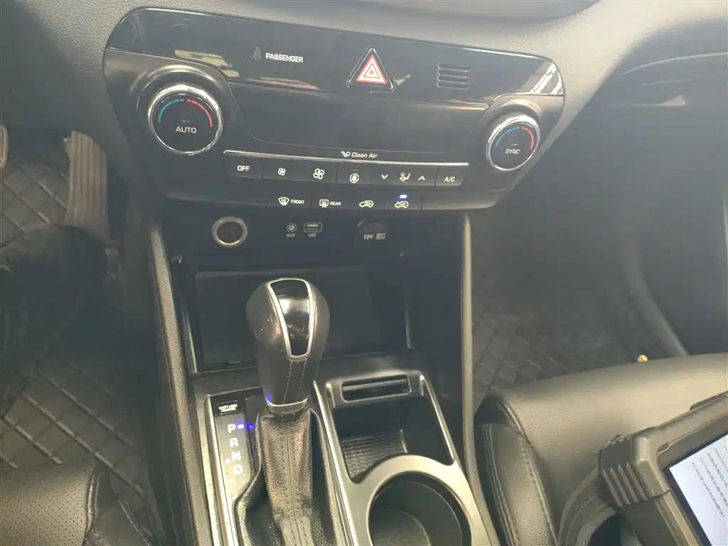 Hyundai Tucson 2016 — фото 10