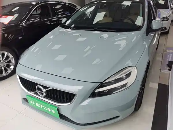 Volvo V40 2017