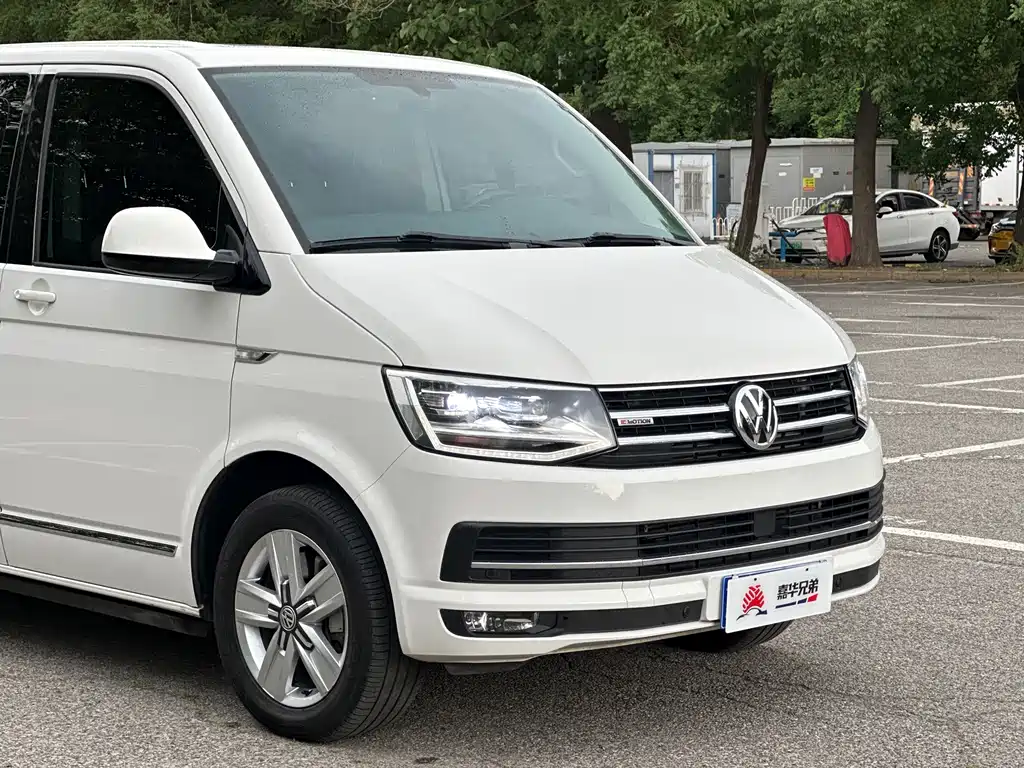 Volkswagen Multivan 2017 — фото 6