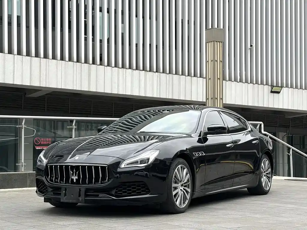 Maserati Quattroporte 2018 — фото 1