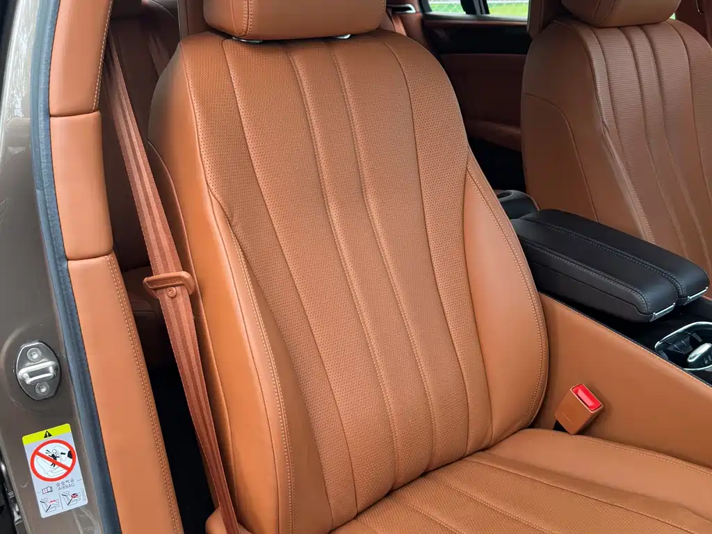 Bentley Flying Spur 2014 — фото 14