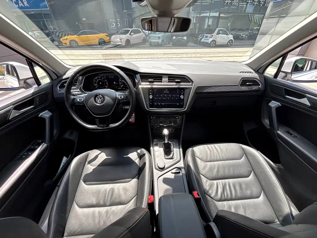 Volkswagen Tiguan 2019 — фото 15