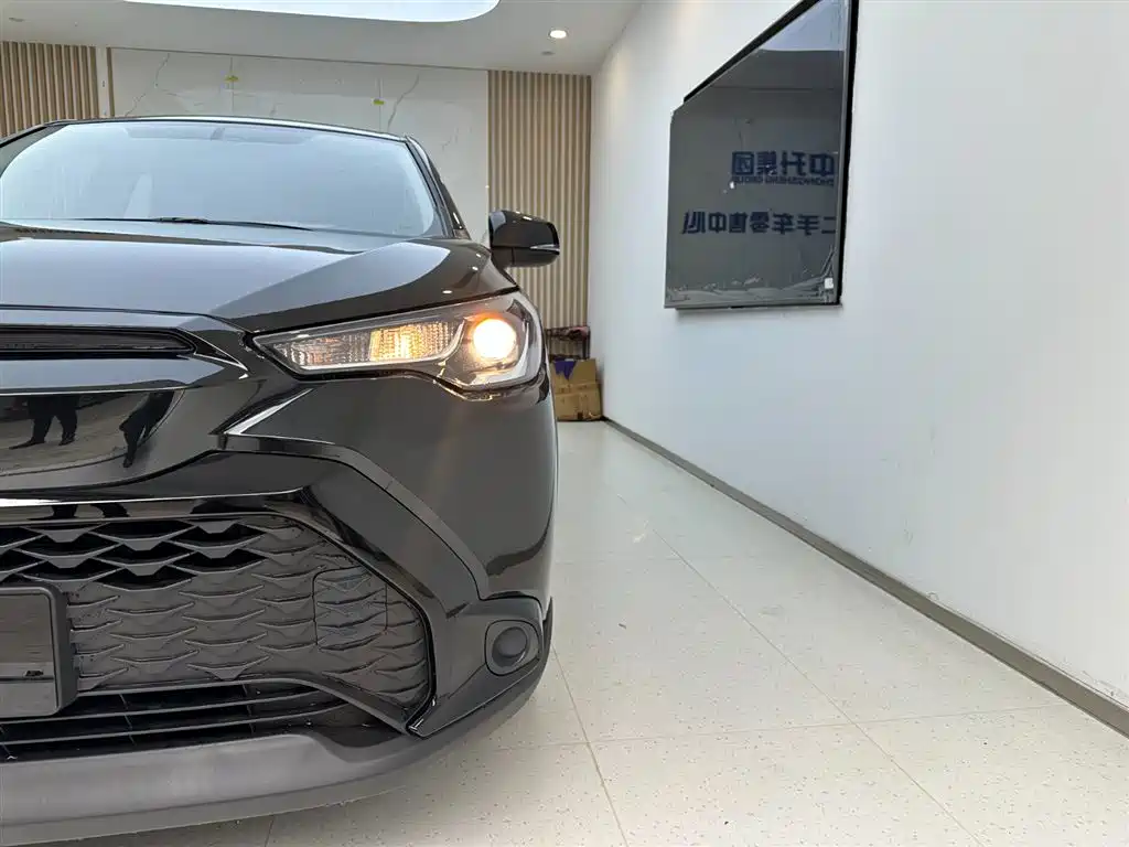 Toyota Frontlander 2024