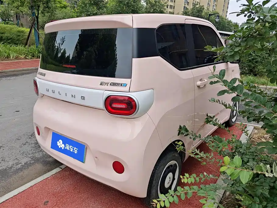 Wuling MINIEV 2024