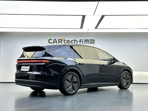 Li Auto i8 2026