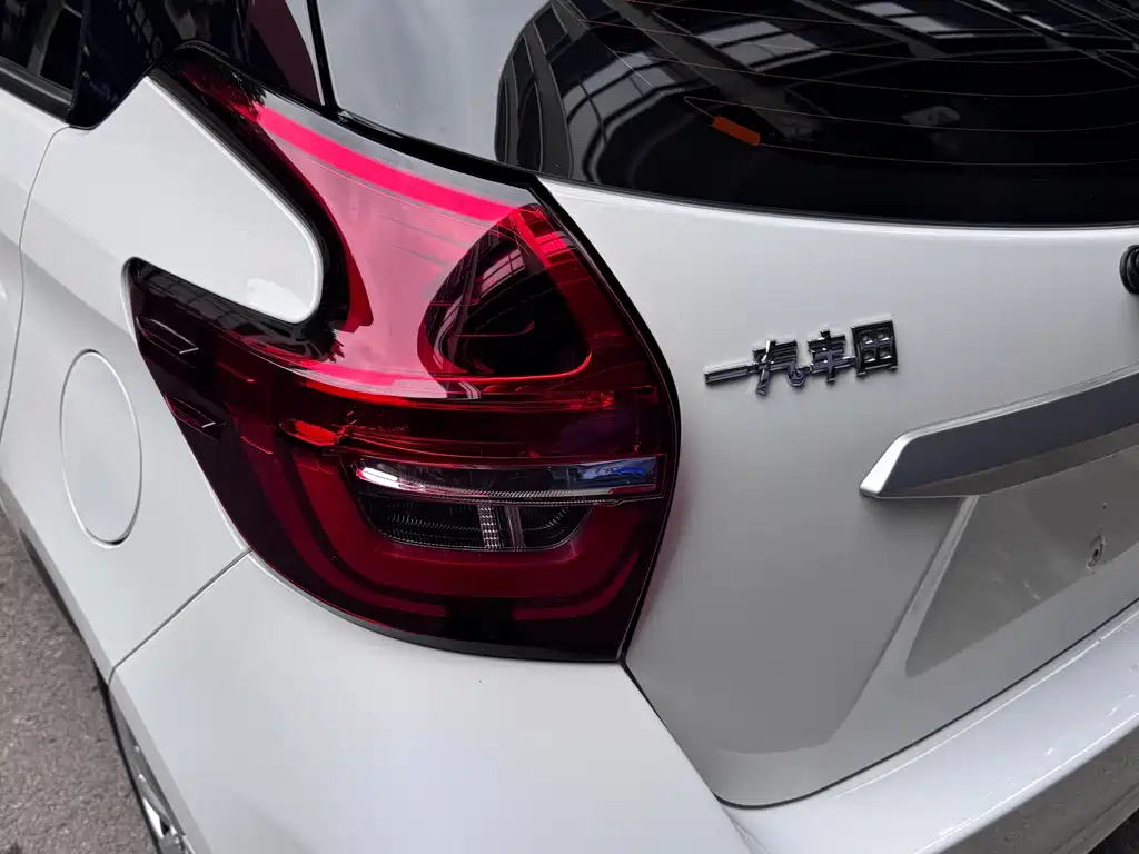 Toyota Vios FS 2022 — фото 18