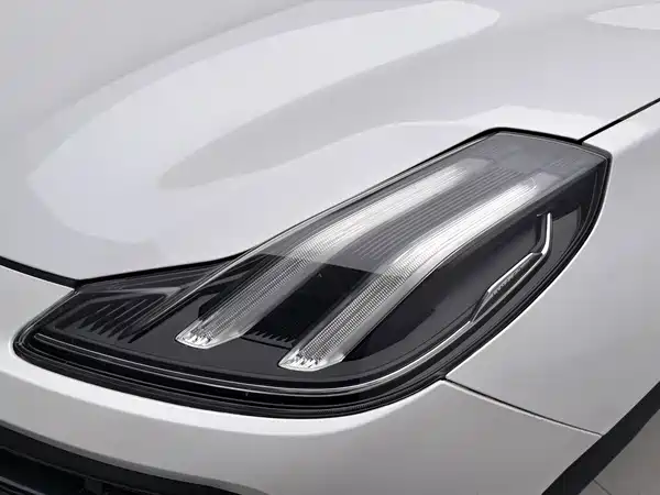 Lynk & Co 06 EM-P 2022