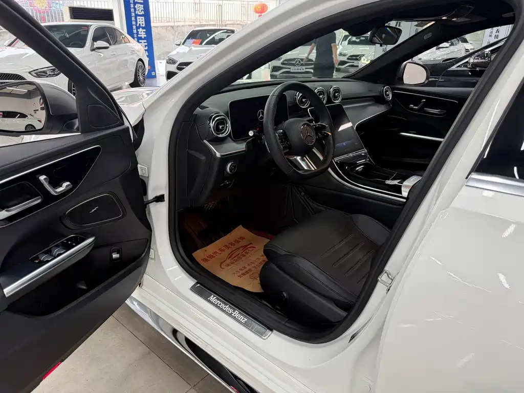 Mercedes-Benz C-Class 2023 — фото 14