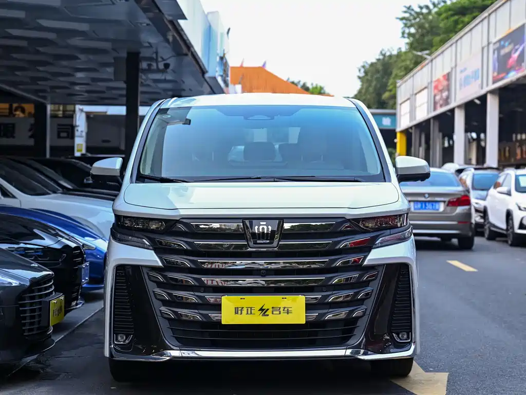 Toyota Vellfire 2023 — фото 4