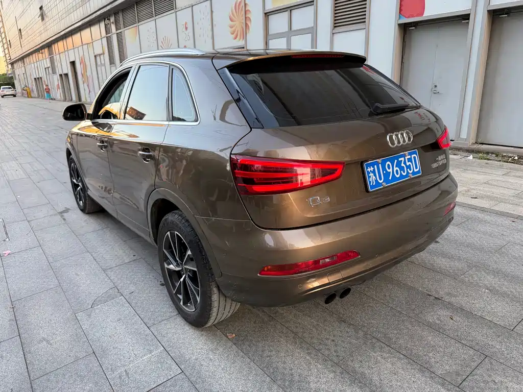 Audi Q3 2014 — фото 10