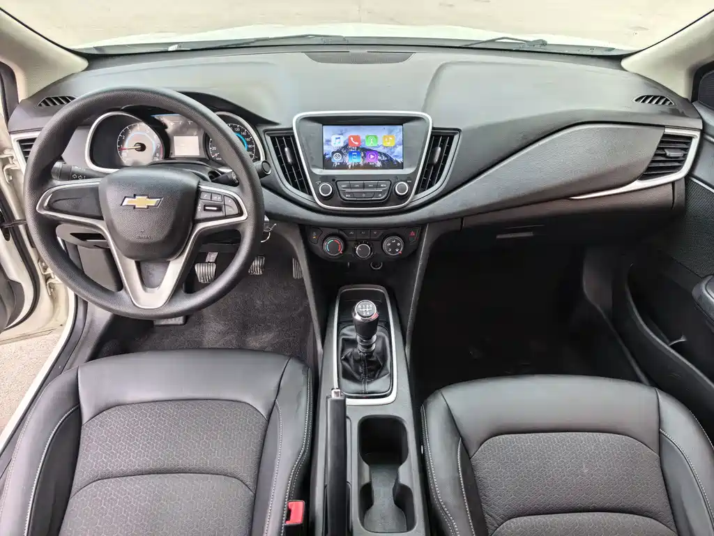 Chevrolet Cavalier 2017 — фото 10