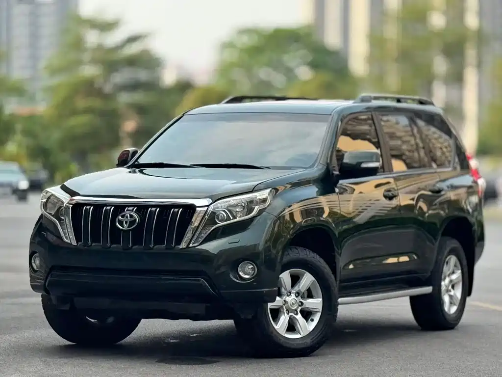 Toyota Prado 2017 — фото 1