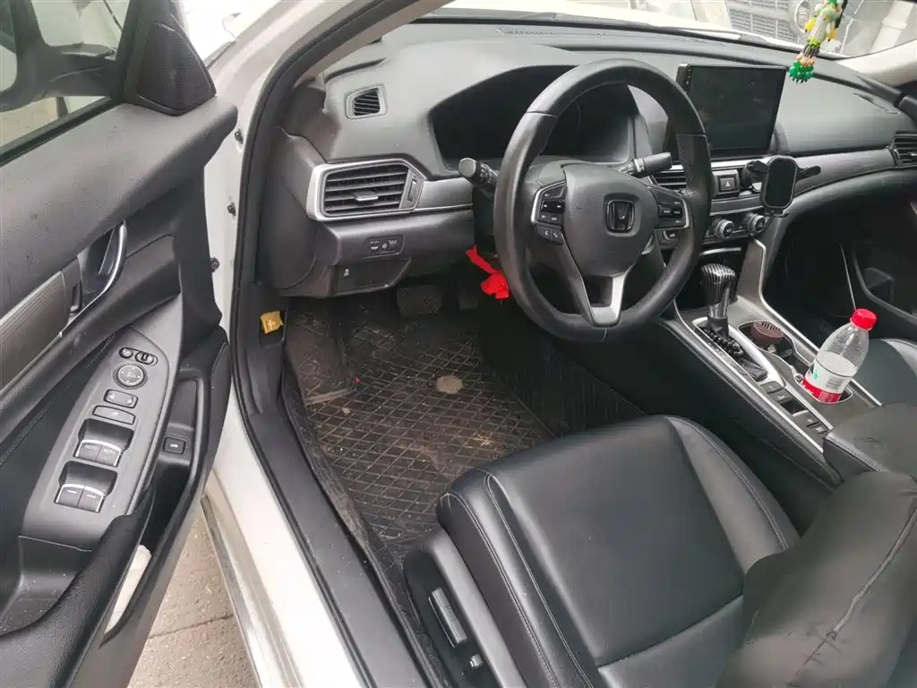 Honda Accord 2019 — фото 14