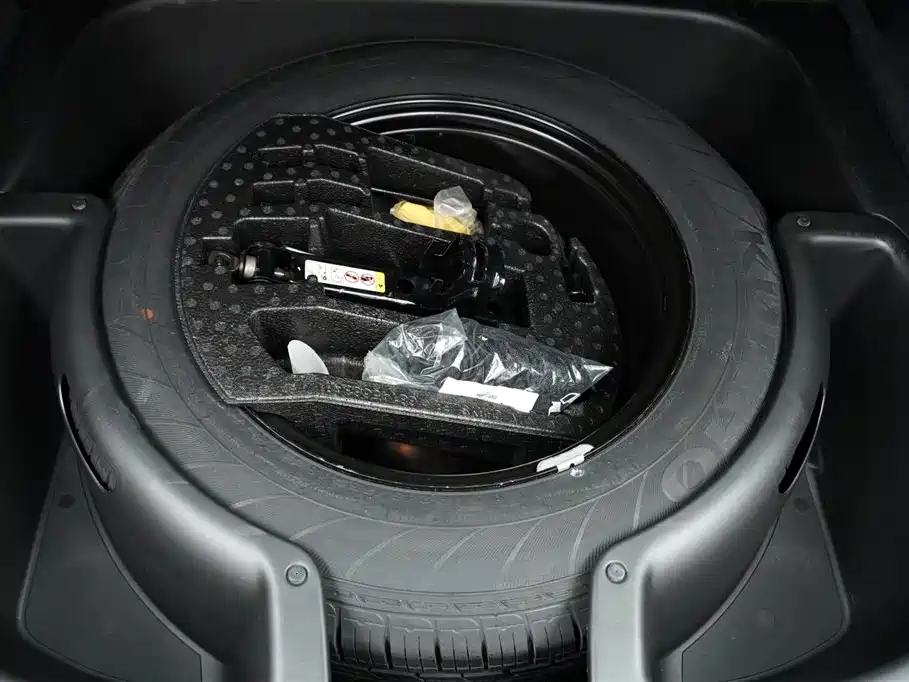 Jeep Grand Cherokee 2015 — фото 24