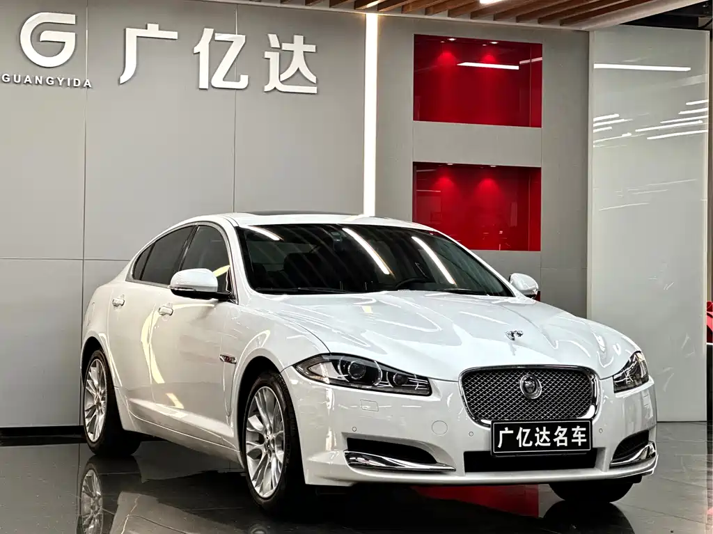 Jaguar XF 2013 — фото 3