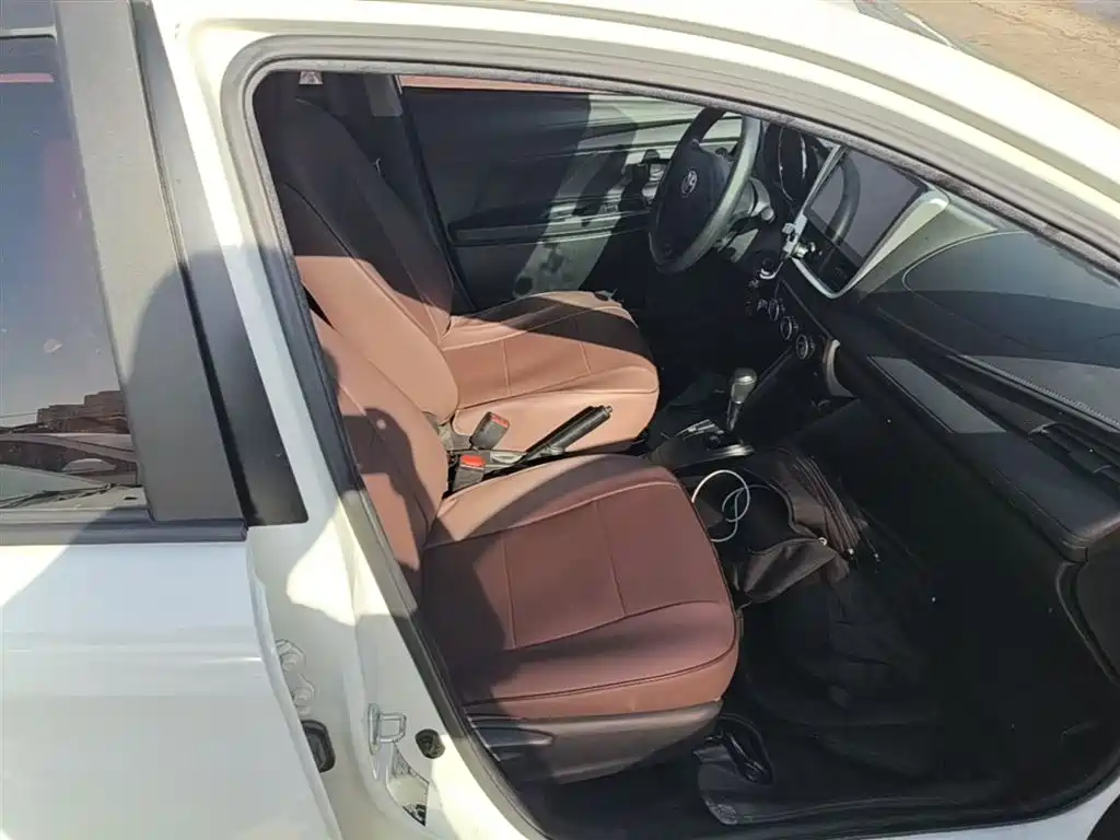 Toyota Vios 2017 — фото 25
