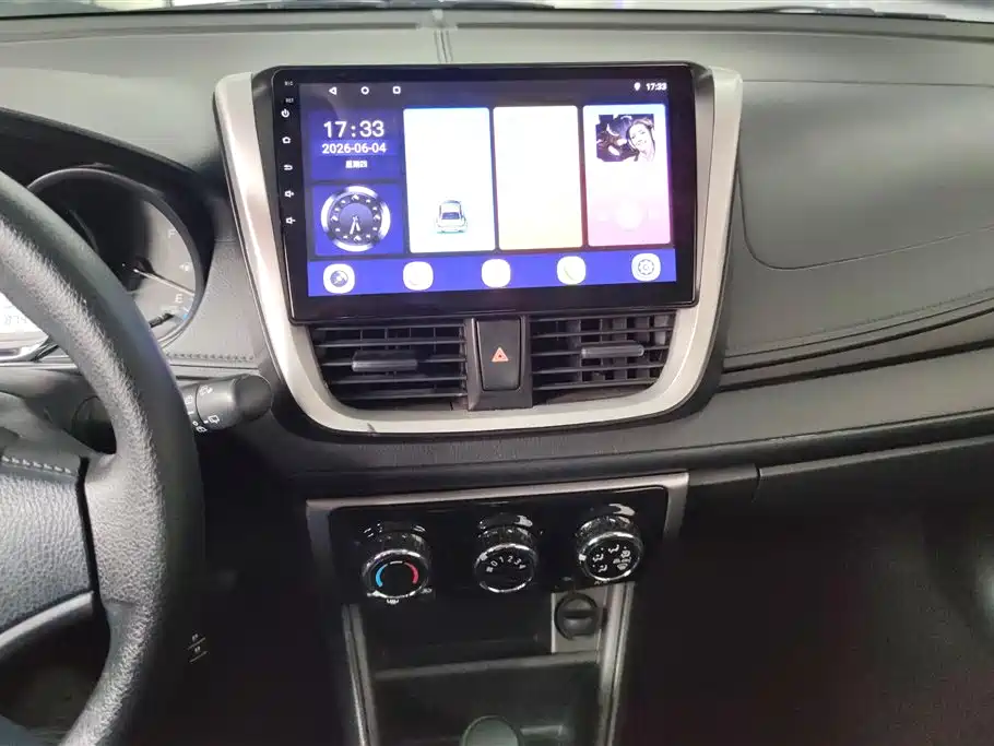 Toyota Yaris L 2018 — фото 13