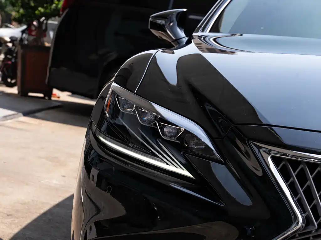 Lexus LS 2018