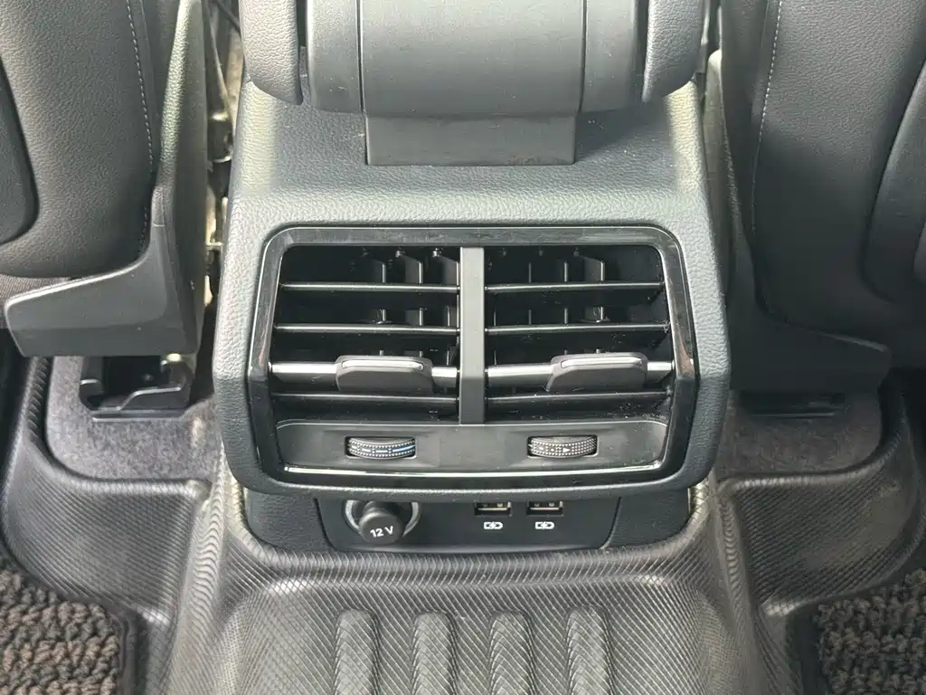 Audi Q3 2019 — фото 13