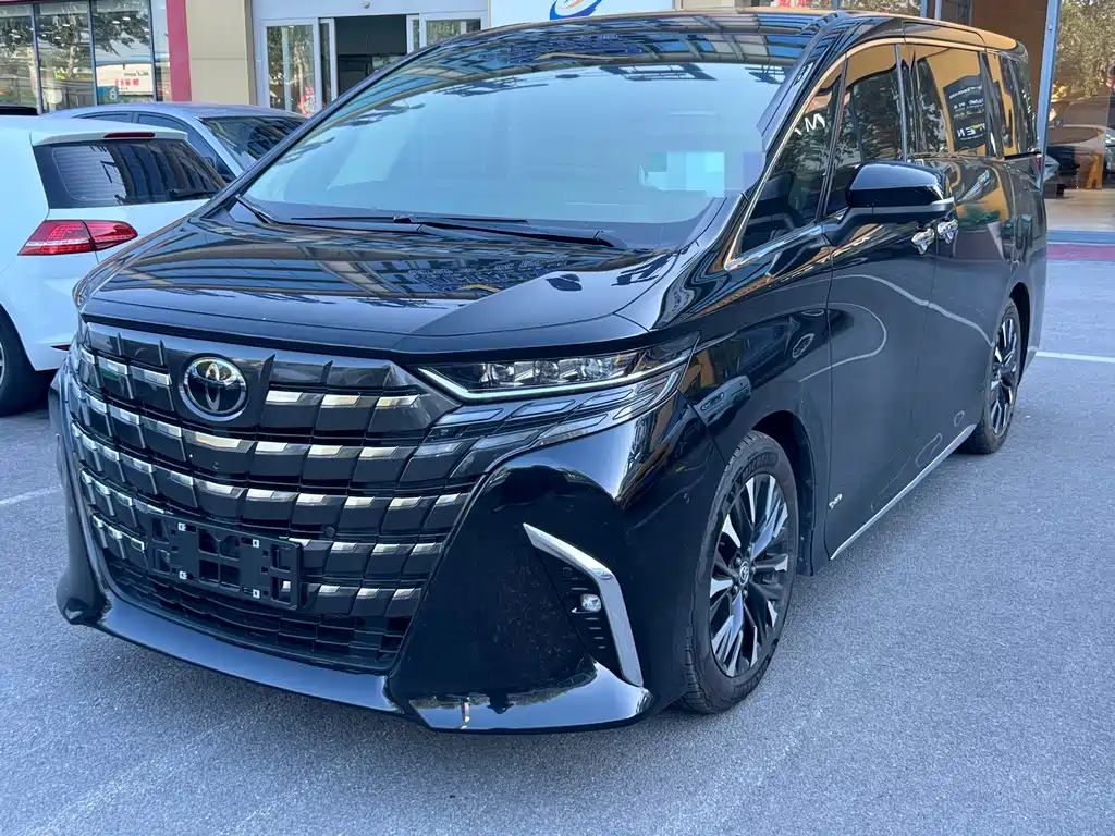 Toyota Alphard 2024 — фото 1
