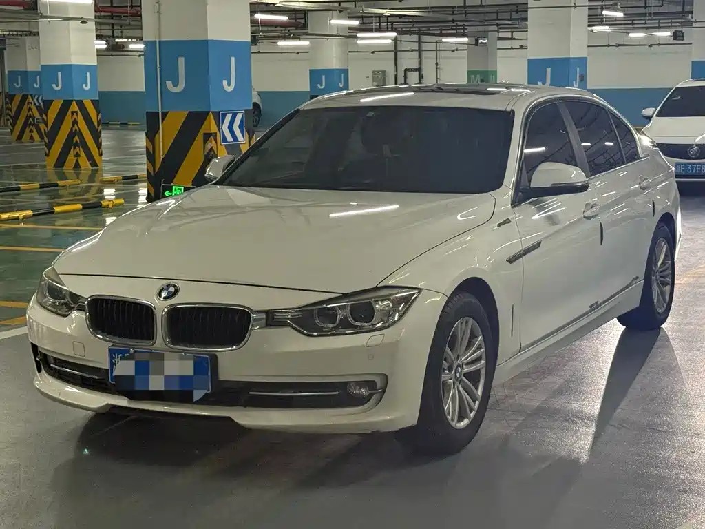 BMW 3 Series 2014 — фото 1