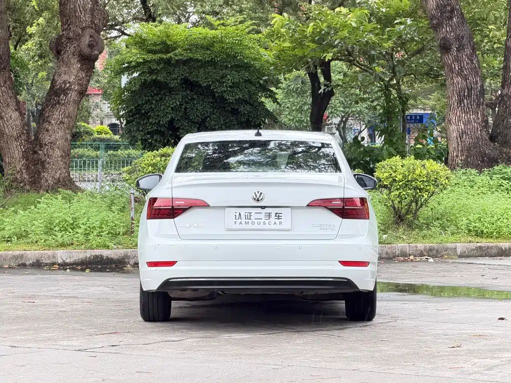 Volkswagen Sagitar 2020