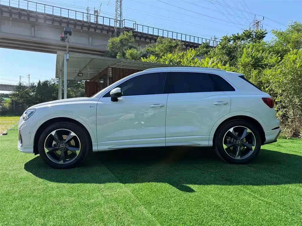 Audi Q3 2023