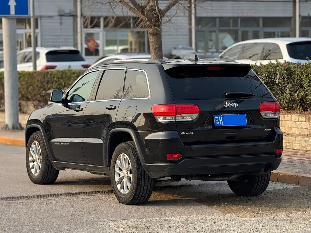 Jeep Grand Cherokee 2013 — фото 4