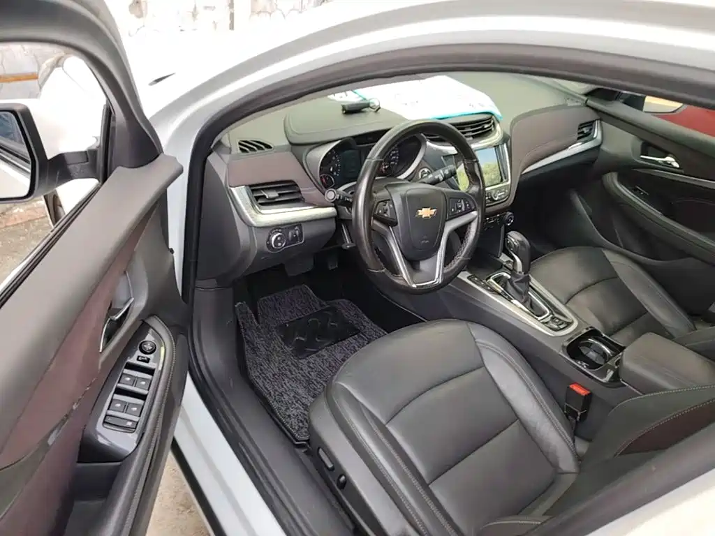 Chevrolet Malibu 2018 — фото 16