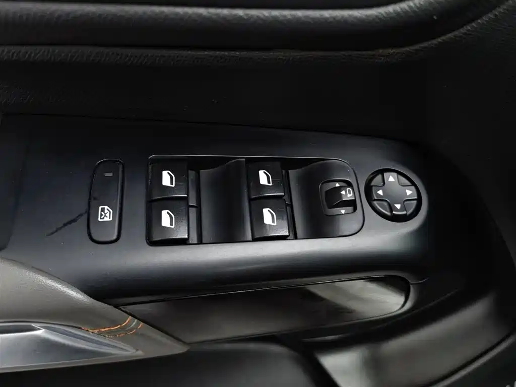 Citroen C5 AIRCROSS 2017 — фото 9