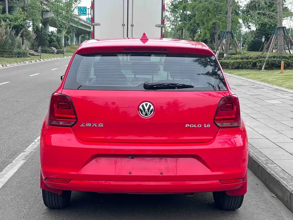 Volkswagen Polo 2015 — фото 16