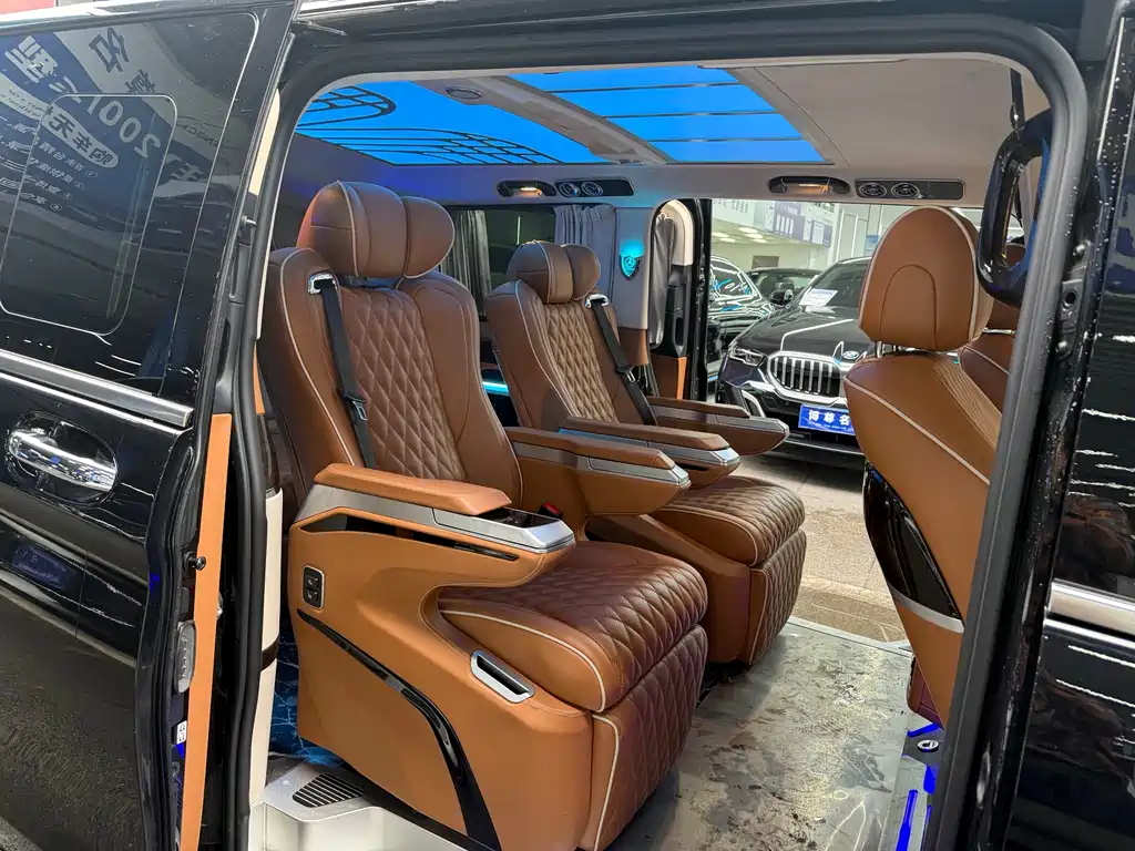 Mercedes-Benz Vito 2022 — фото 15
