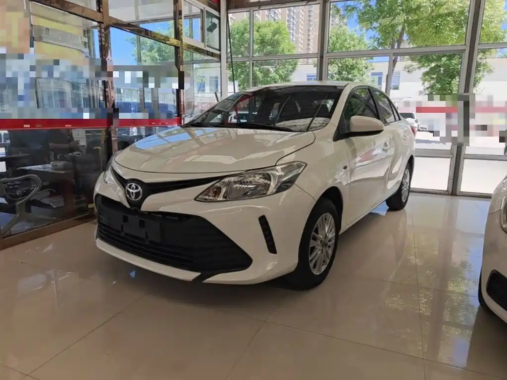 Toyota Vios 2017 — фото 1