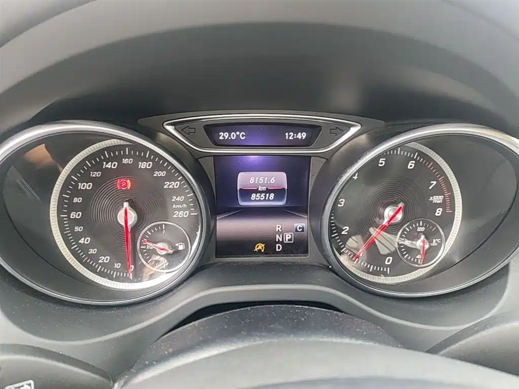 Mercedes-Benz GLA 2018 — фото 12