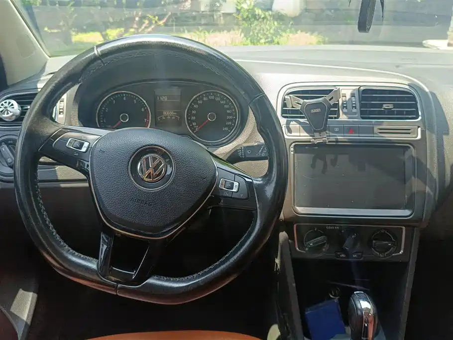 Volkswagen Polo 2018 — фото 12