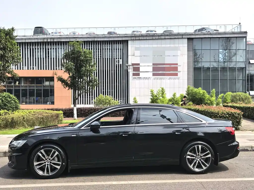 Audi A6L 2021