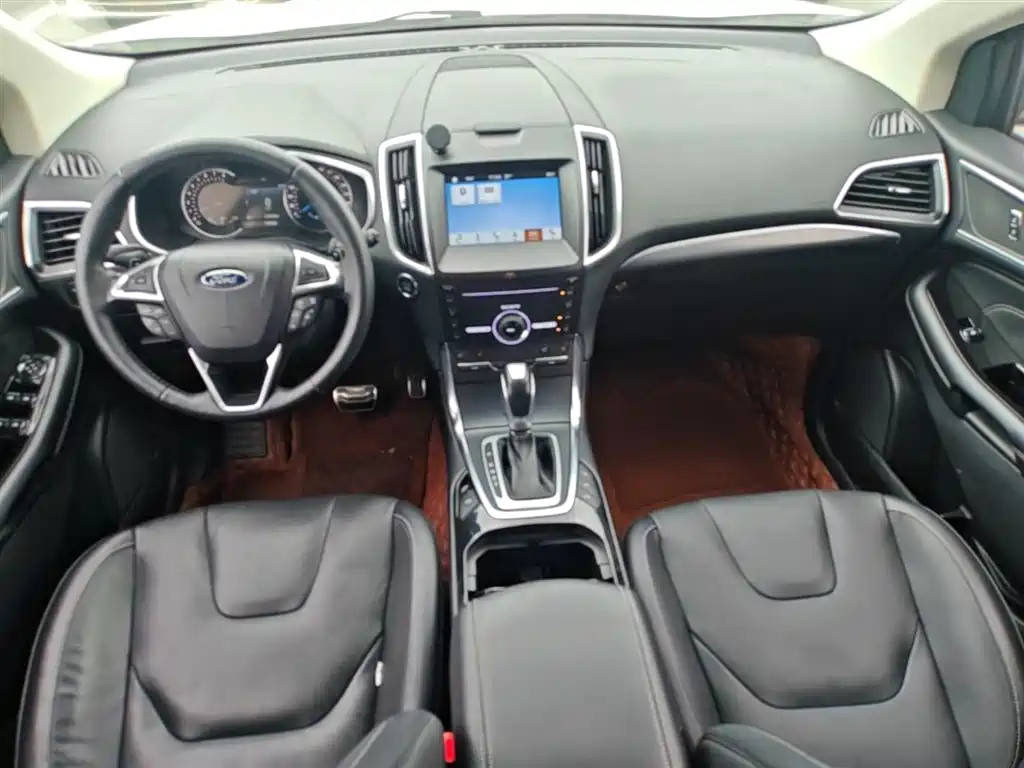 Ford Edge 2017 — фото 16