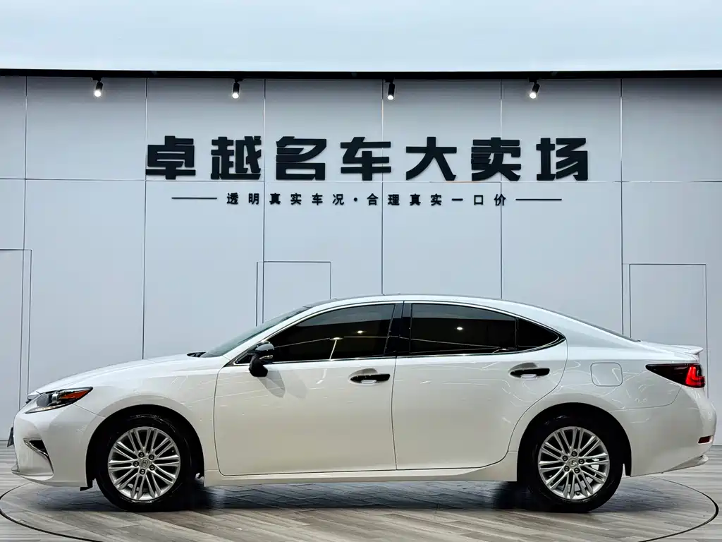 Lexus ES 2017 — фото 4