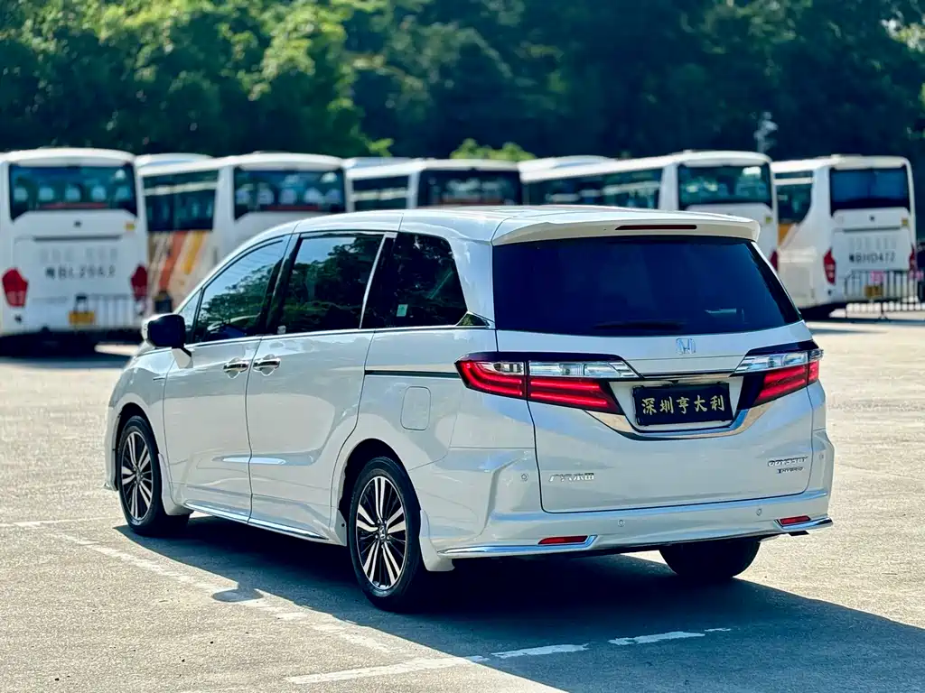 Honda Odyssey 2021 — фото 18