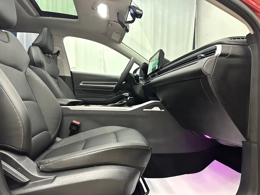 Geely Emgrand 2022 — фото 10