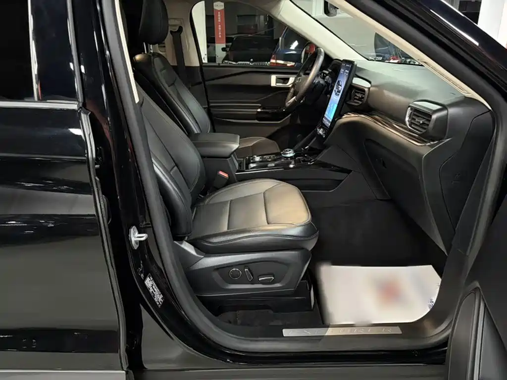 Ford Explorer 2022 — фото 14
