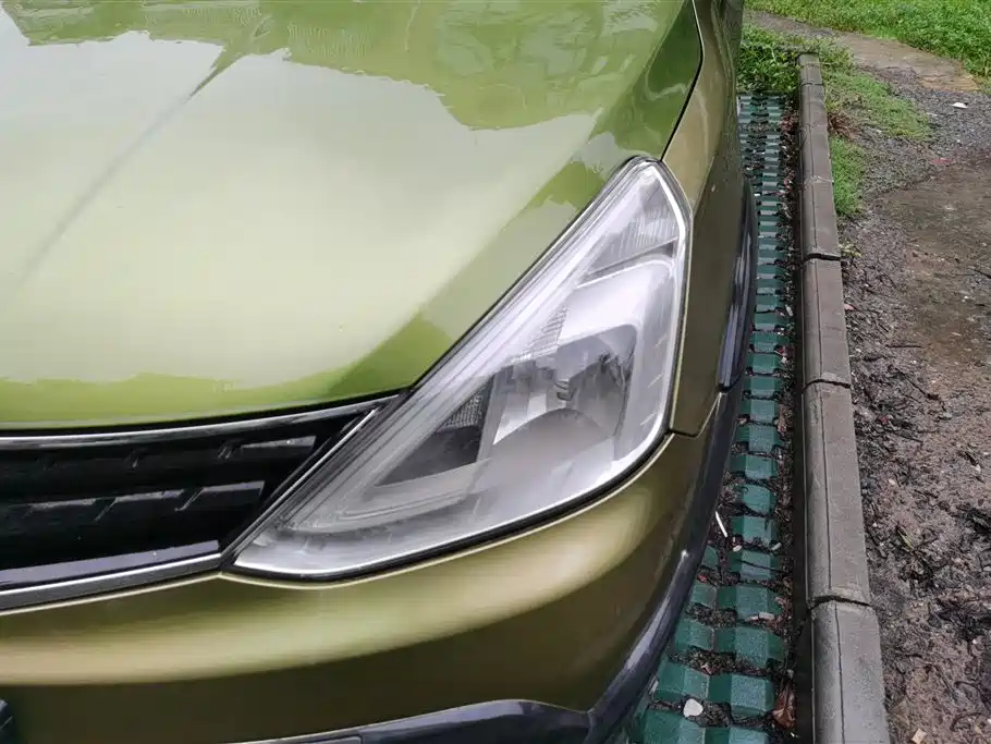 Nissan Livina 2014