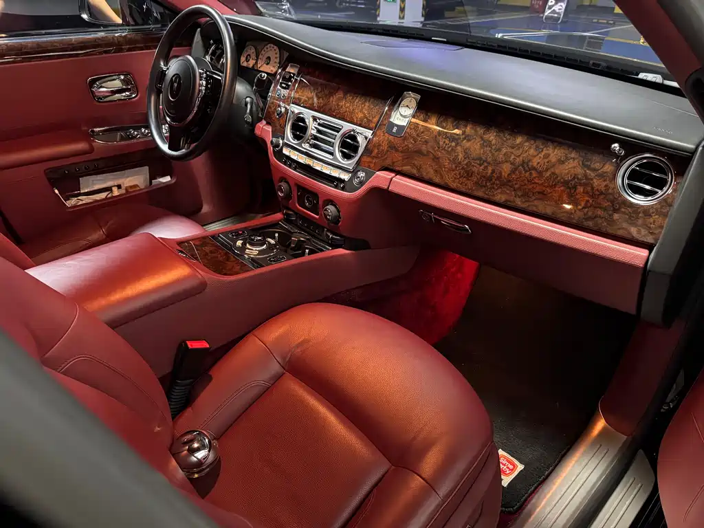 Rolls-Royce Ghost 2012