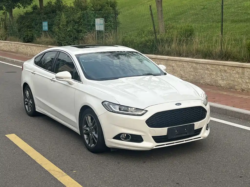 Ford Mondeo 2014 — фото 2