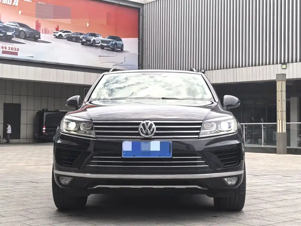Volkswagen Touareg 2017 — фото 2