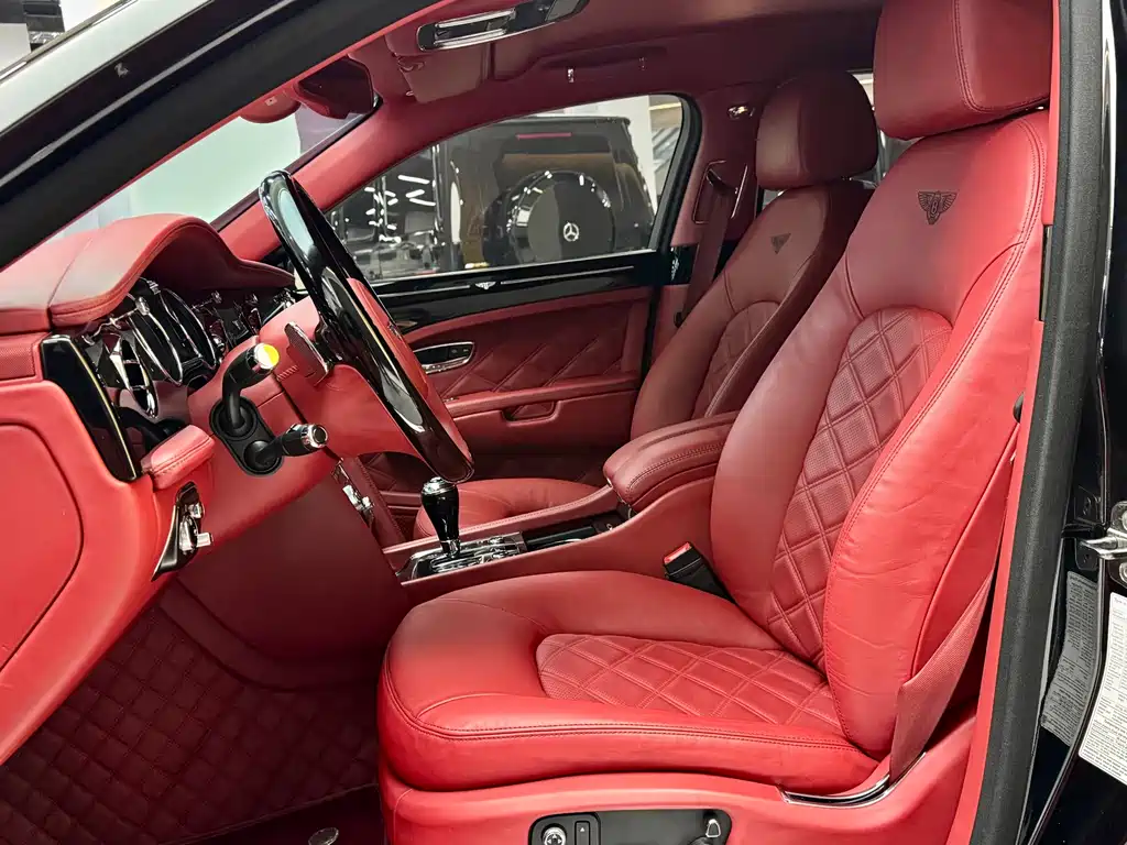 Bentley Mulsanne 2018 — фото 10