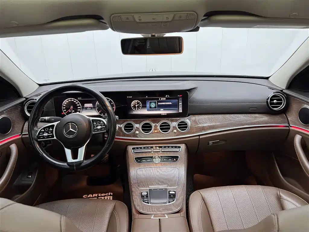 Mercedes-Benz E-Class 2020 — фото 15