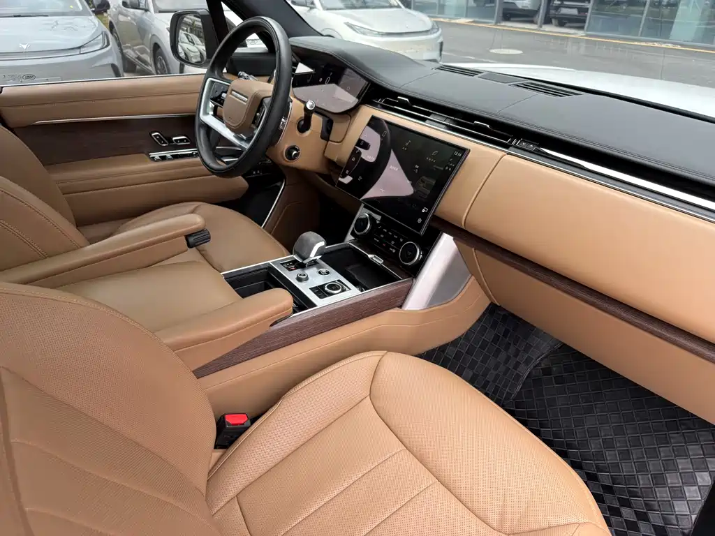Land Rover Range Rover 2023 — фото 15
