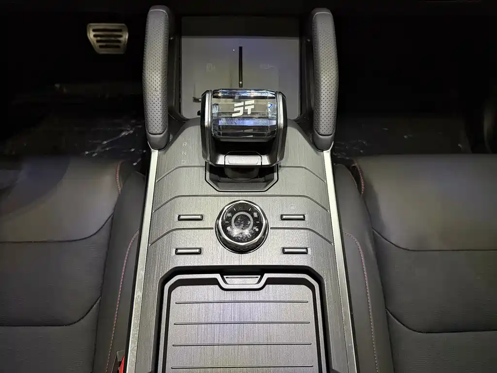 Jetour Traveller C-DM 2025 — фото 20