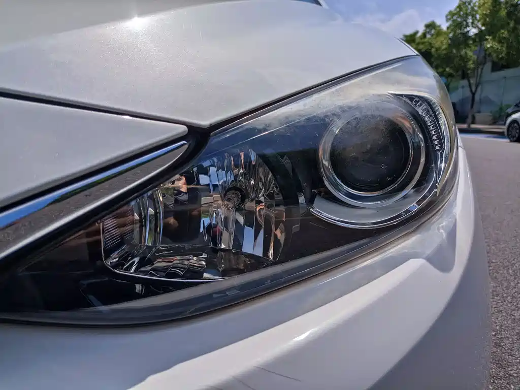 Mazda 3 Axela 2017 — фото 12